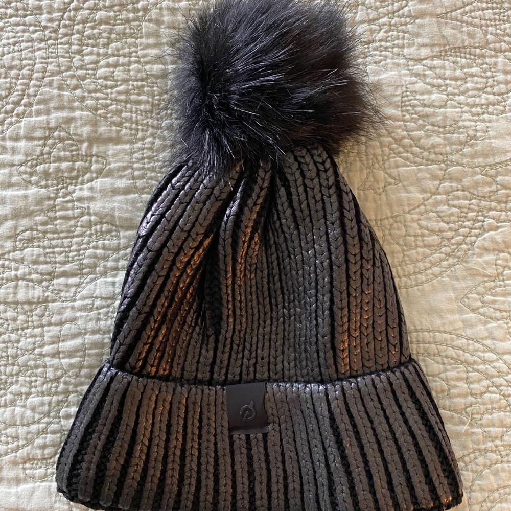 Peloton Shine Pom Beanie